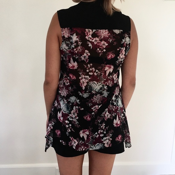 BCBG Floral Top - Picture 6 of 6